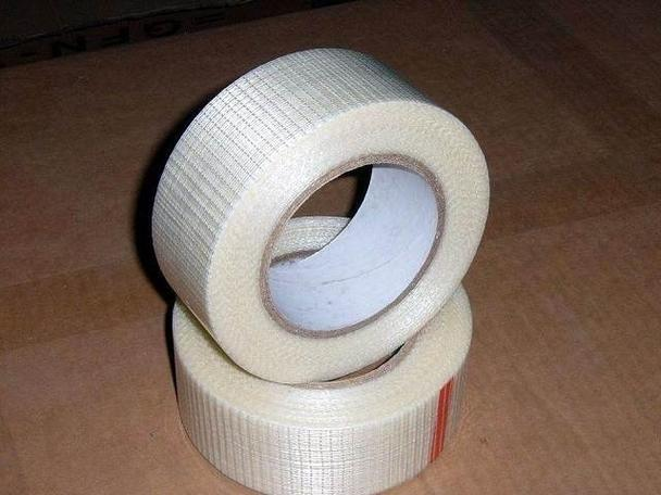 Los fabricantes de cintas de fibra le presentan las características y ventajas de la cinta de fibra de vidrio
